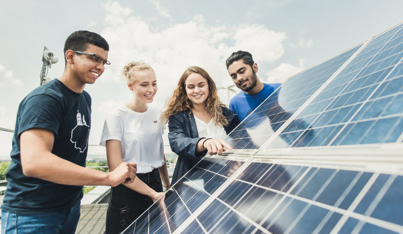 VGTU energetikos studentams didžiausia Lietuvoje centrinės šilumos tiekėja išdalins virš 23 tūkst. eurų